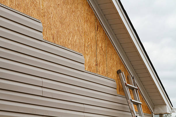 Professional Siding Installation technician working in Albemarle, NC